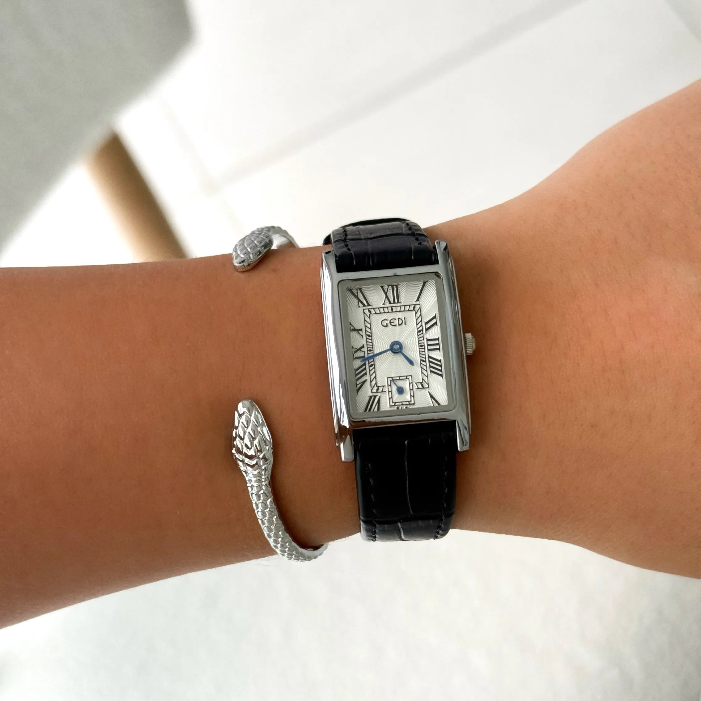 Watch Delavé