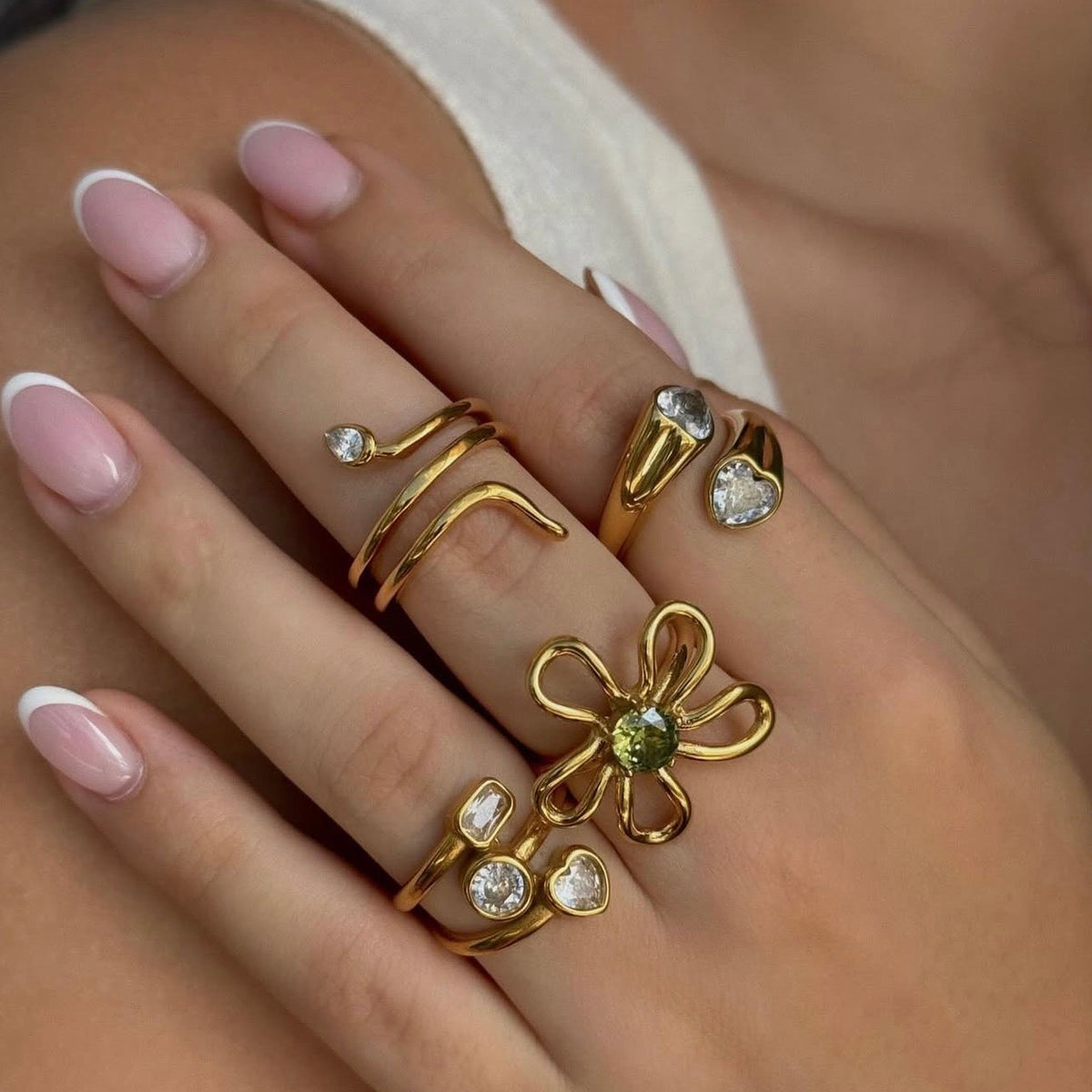 Anillo Corazones Invertidos