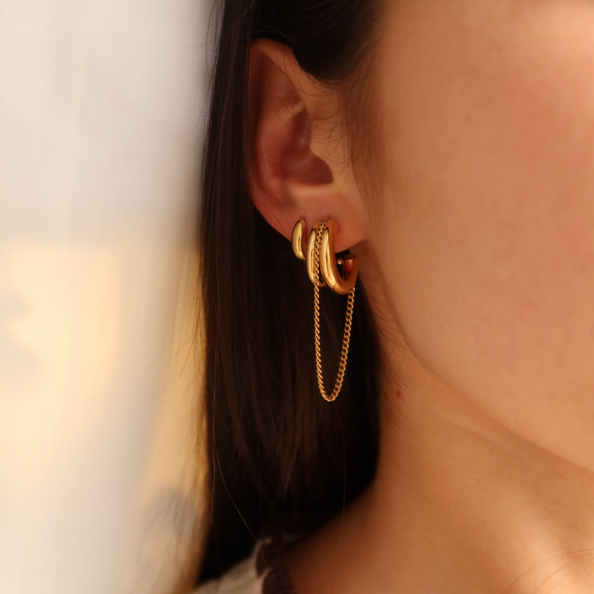 Aura Chain Hoops