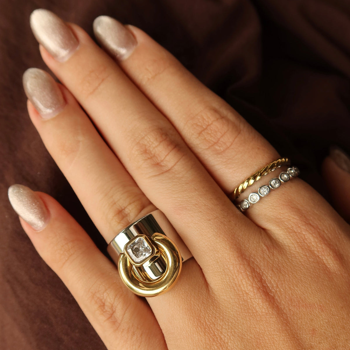 Anillo Combinado Bezzels y Trenza