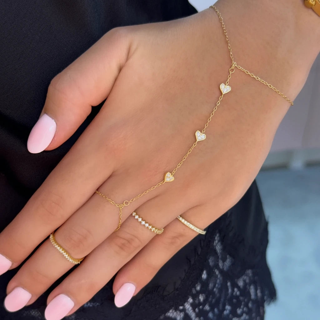 Corazoncitos Handchain Pavé