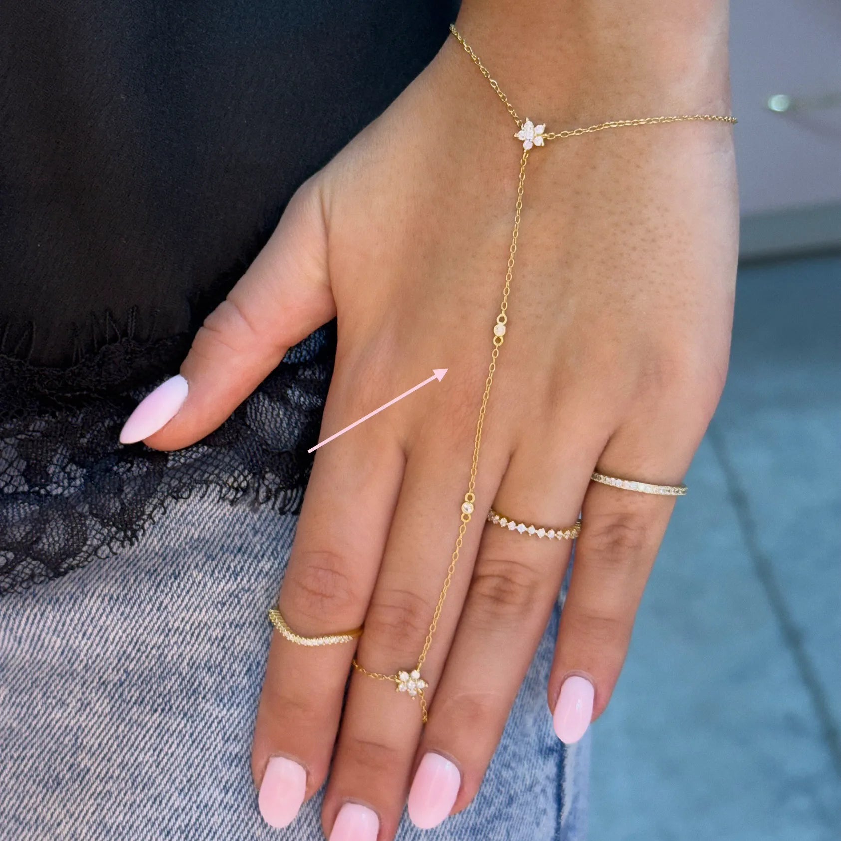 Bezzels & Flowers Handchain